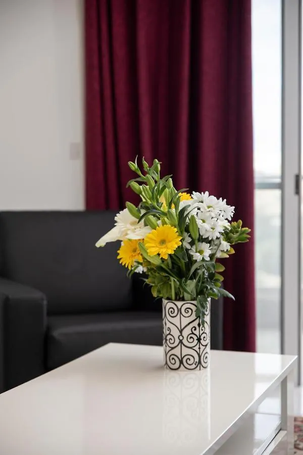Sea View Apartment 2 Bedrooms 2 Bathrooms, 2 Minutes Away From The Sea San Ġiljan