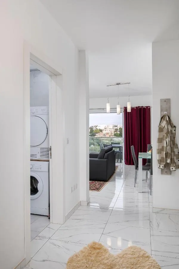Sea View Apartment 2 Bedrooms 2 Bathrooms, 2 Minutes Away From The Sea San Ġiljan