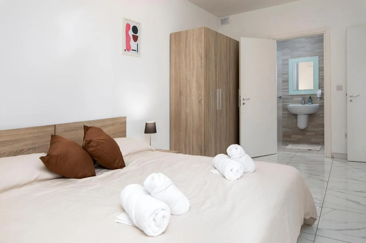 Sea View Apartment 2 Bedrooms 2 Bathrooms, 2 Minutes Away From The Sea San Ġiljan
